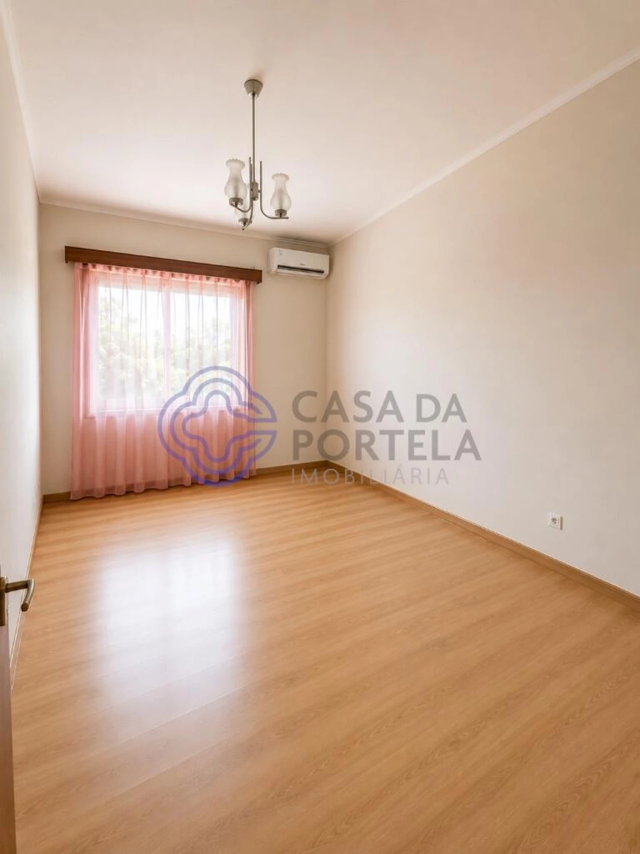Moradia T5 para Venda em Oiã Foto 28