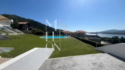 Moradia T3 para Venda em Gondarem