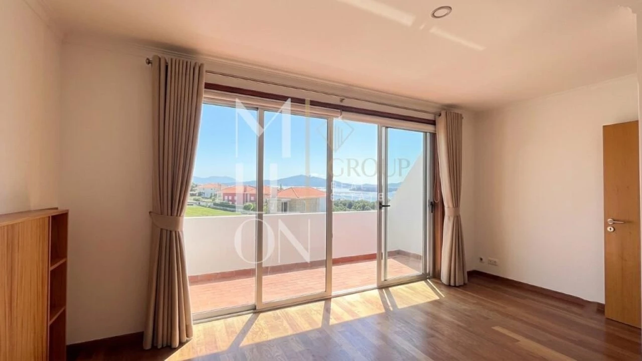 Moradia T3 para Venda em Gondarem Foto 7