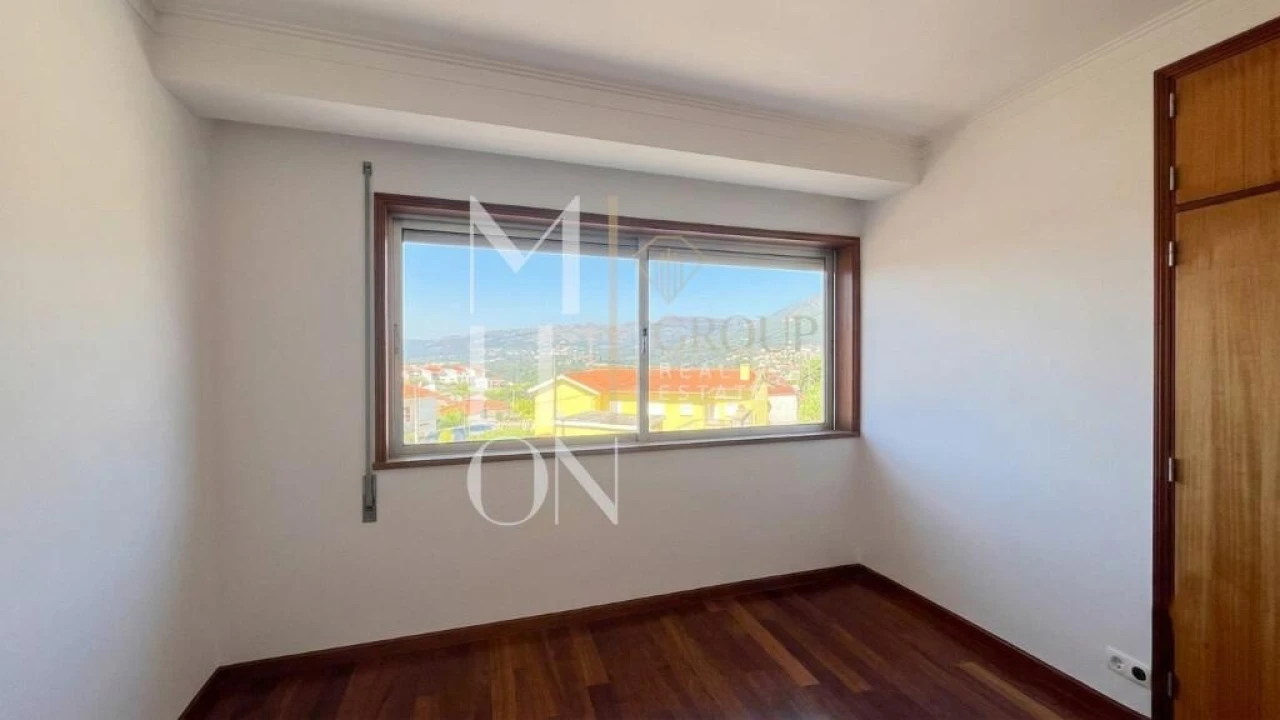 Moradia T3 para Venda em Gondarem Foto 16