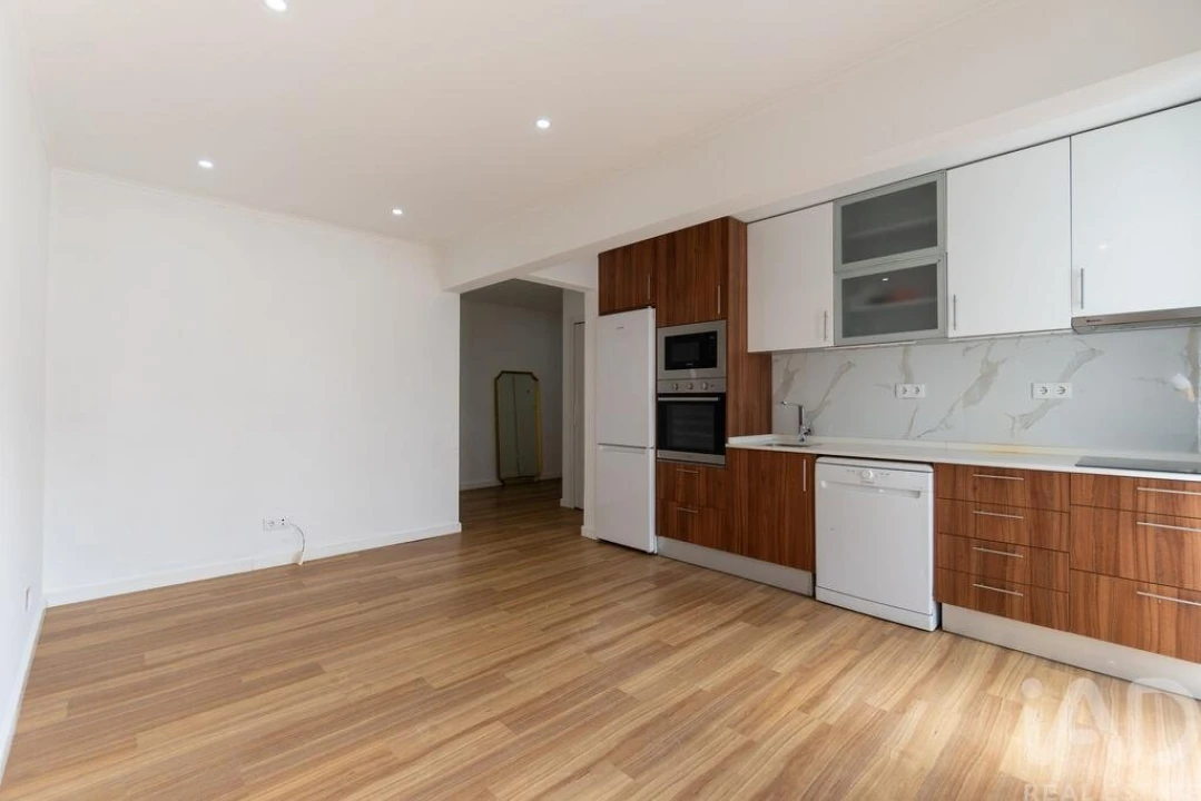 Apartamento T1 para Venda em Odivelas Foto 2