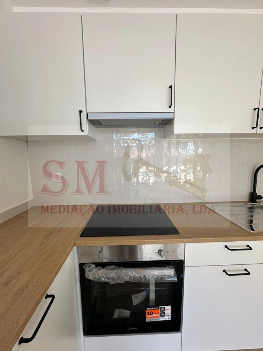 Apartamento T2 para Venda em Sesimbra (Castelo) Foto 3