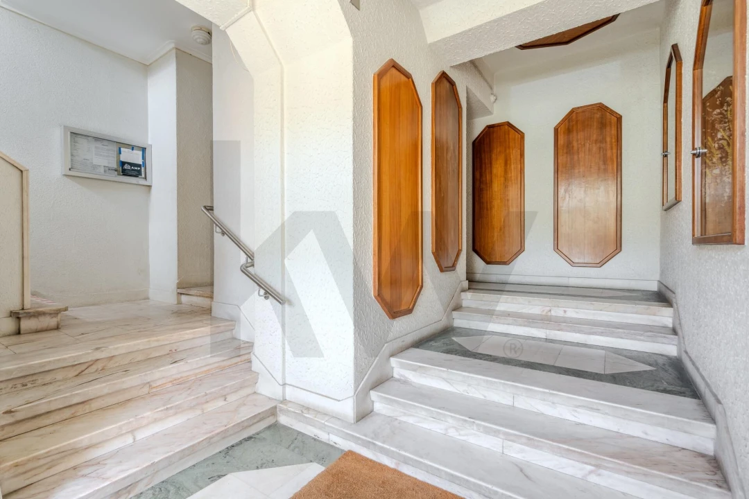 Apartamento T2 para Arrendamento em Areeiro Foto 27