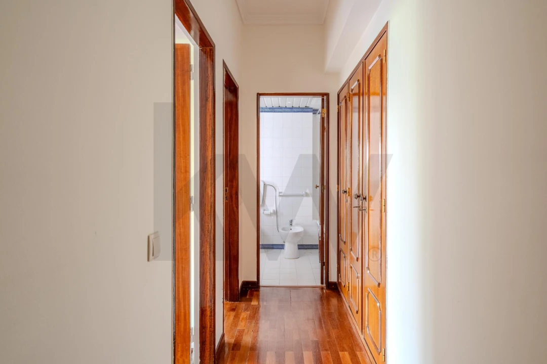 Apartamento T2 para Arrendamento em Areeiro Foto 14