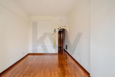 Apartamento T2 para Arrendamento em Areeiro