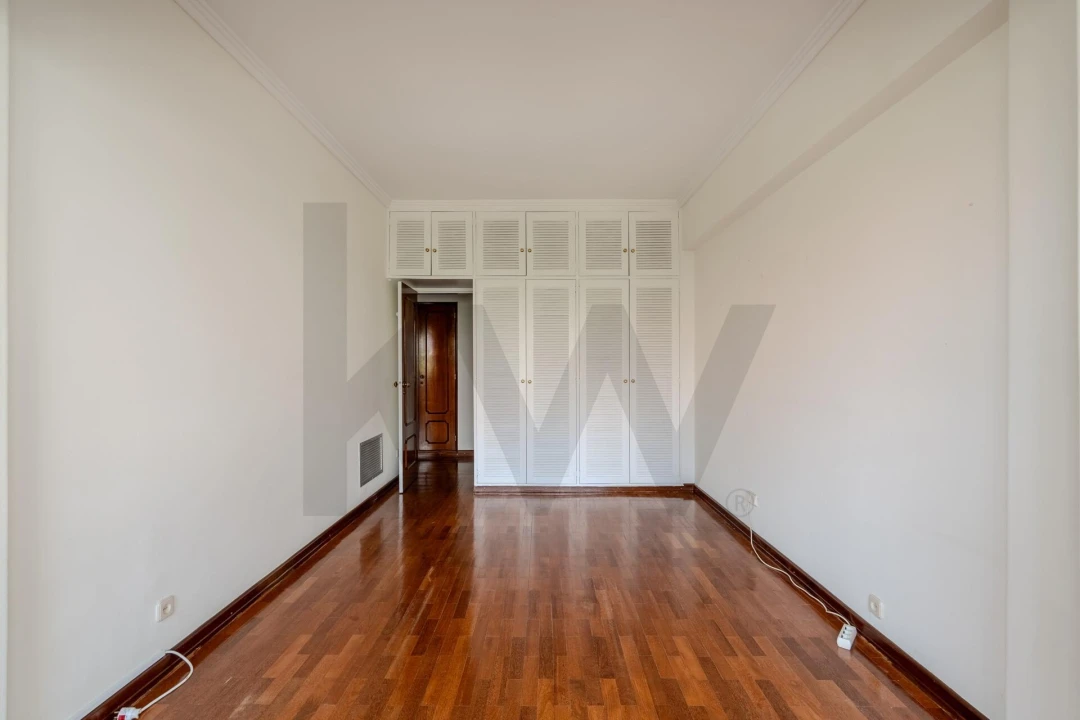 Apartamento T2 para Arrendamento em Areeiro Foto 18
