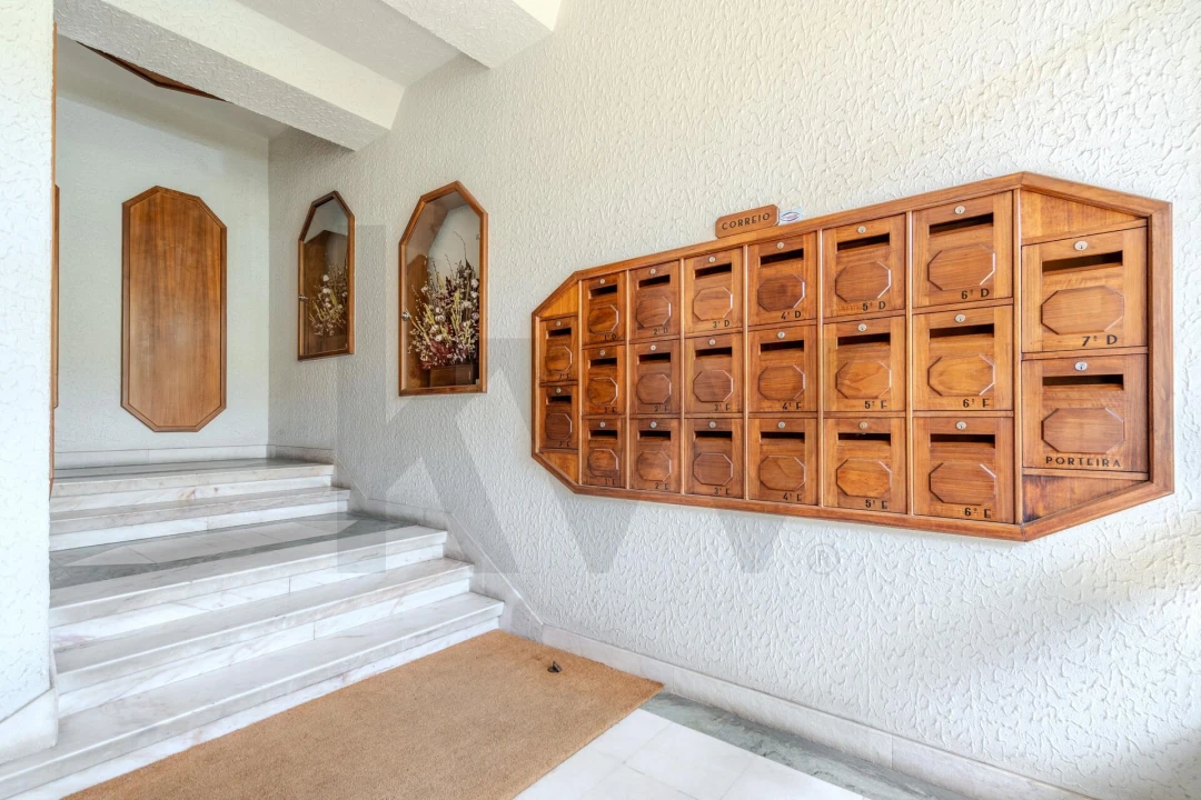 Apartamento T2 para Arrendamento em Areeiro Foto 3