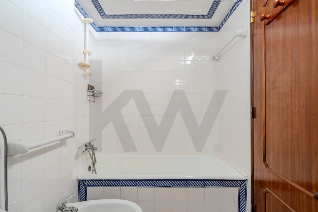 Apartamento T2 para Arrendamento em Areeiro Foto 28