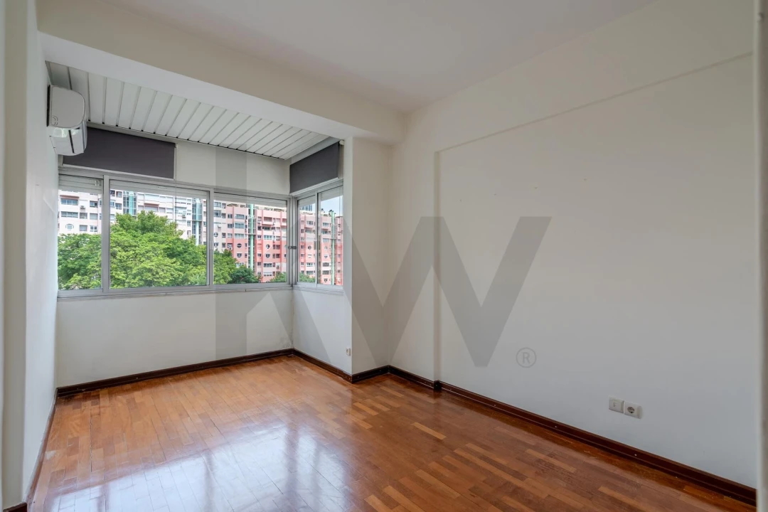 Apartamento T2 para Arrendamento em Areeiro Foto 20