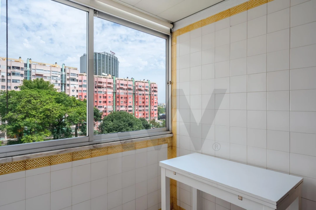 Apartamento T2 para Arrendamento em Areeiro Foto 12