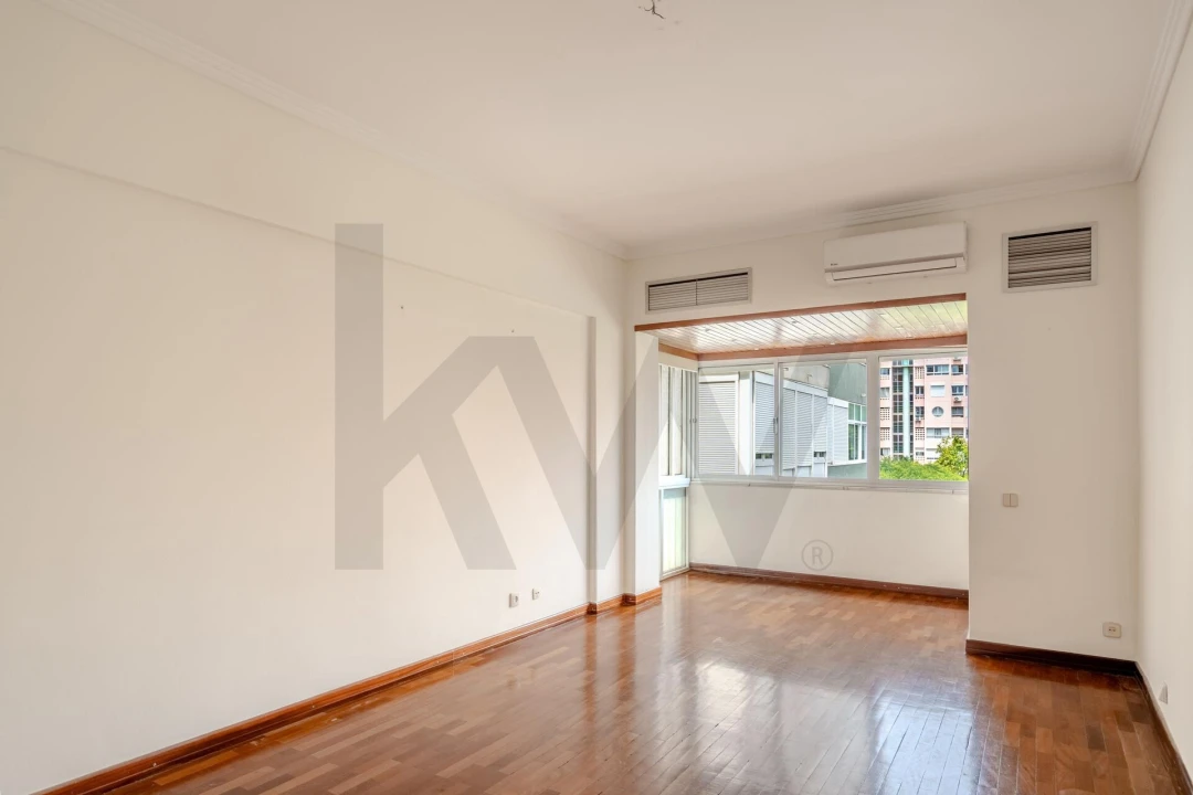 Apartamento T2 para Arrendamento em Areeiro Foto 29