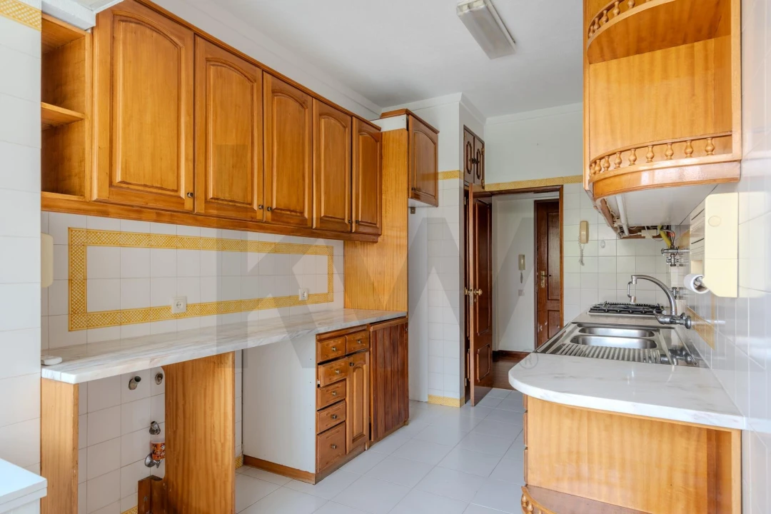 Apartamento T2 para Arrendamento em Areeiro Foto 10