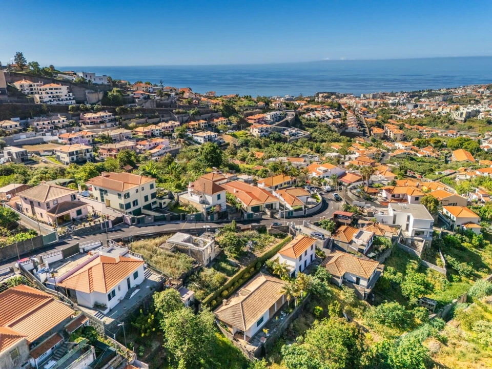 Moradia T2 para Venda em São Roque Foto 5