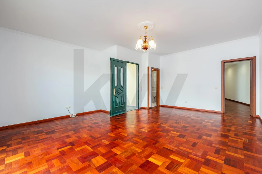 Moradia T2 para Venda em São Roque Foto 42