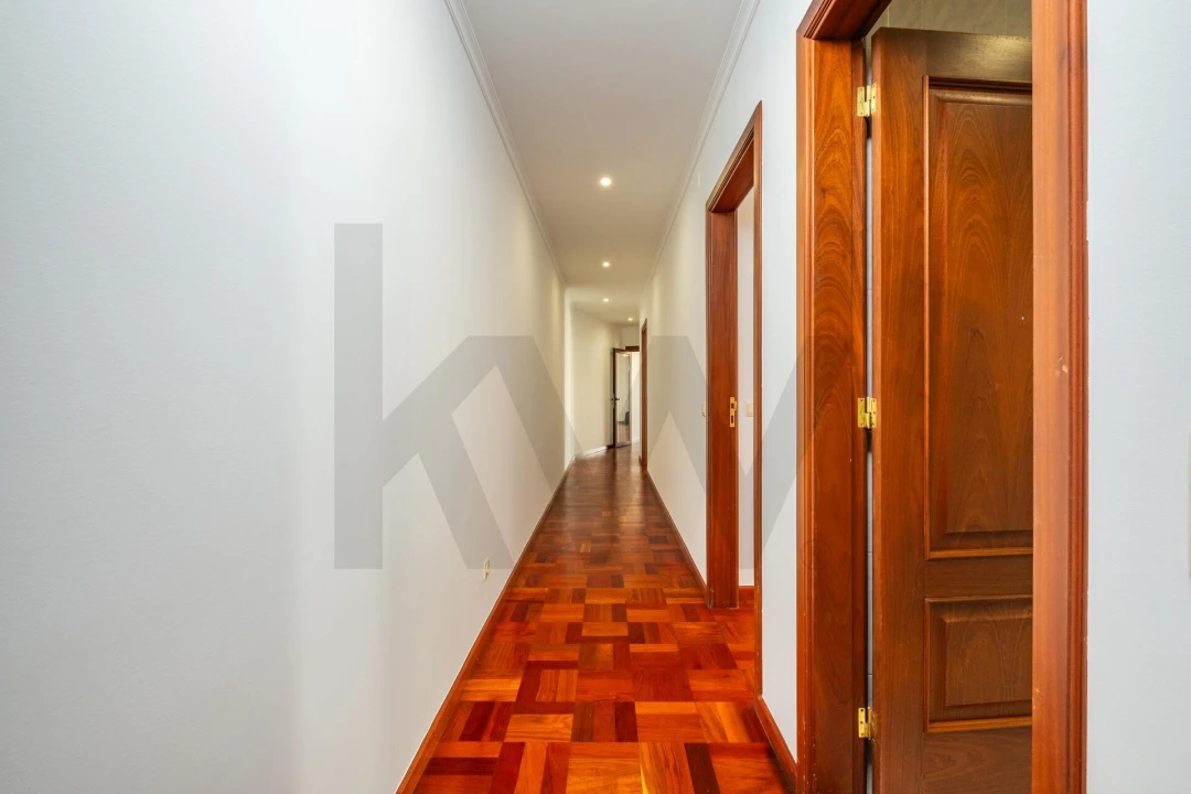 Moradia T2 para Venda em São Roque Foto 46