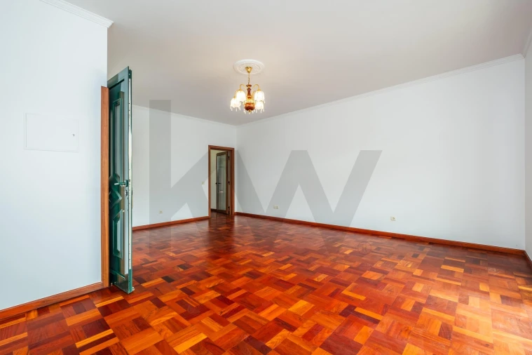 Moradia T2 para Venda em São Roque Foto 43