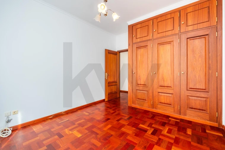 Moradia T2 para Venda em São Roque Foto 57