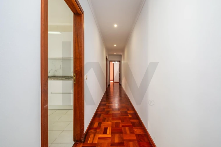 Moradia T2 para Venda em São Roque Foto 52