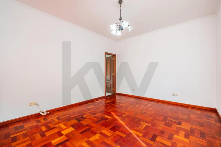 Moradia T2 para Venda em São Roque Foto 54