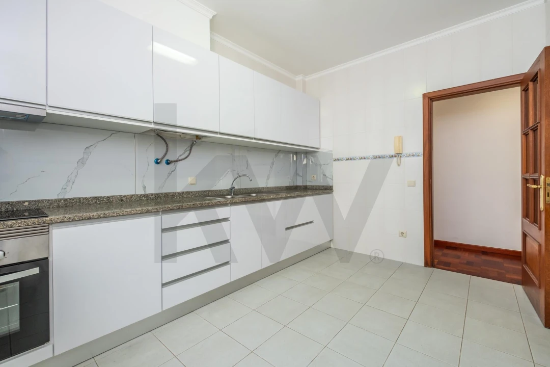 Moradia T2 para Venda em São Roque Foto 49