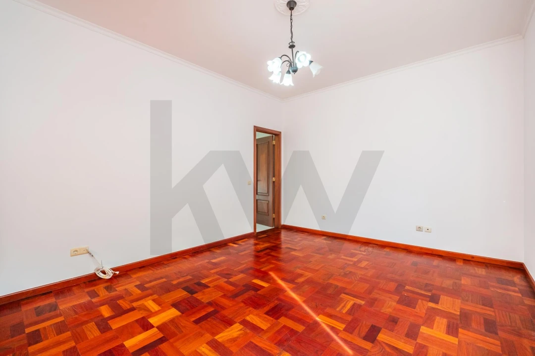Moradia T2 para Venda em São Roque Foto 54
