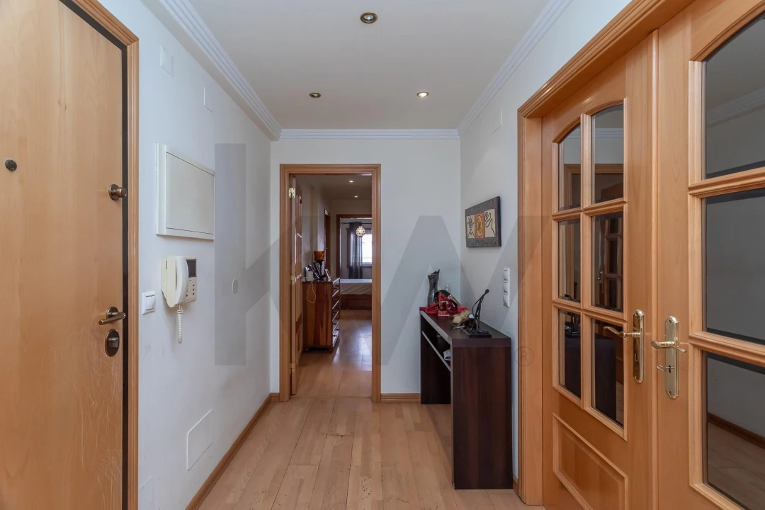 Apartamento T3 para Venda em Alcabideche Foto 3
