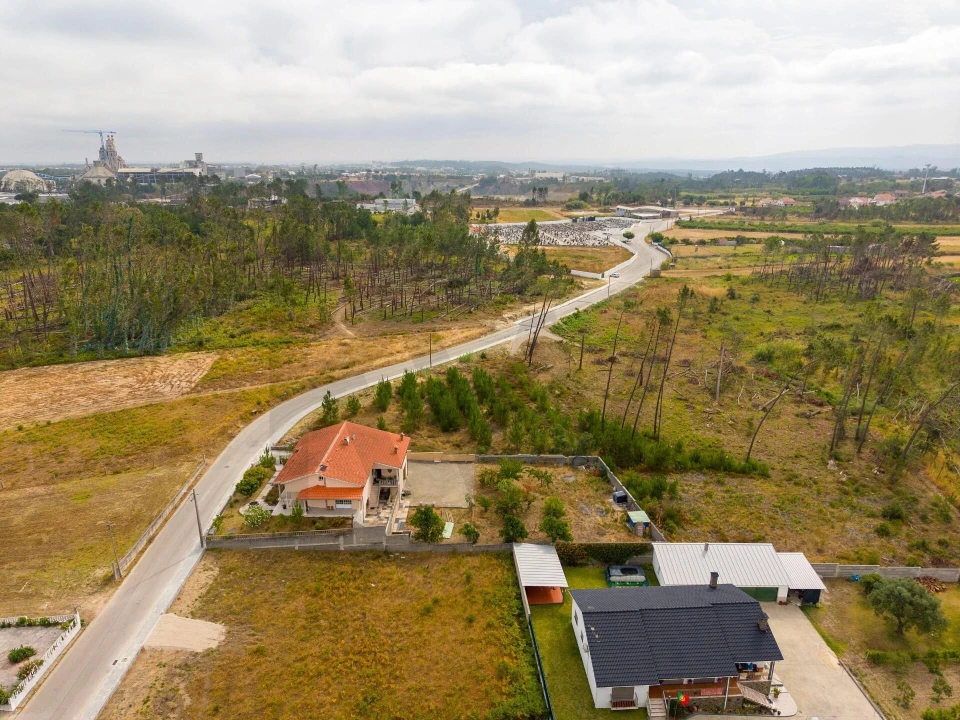 Moradia T4 para Venda em Maceira Foto 35