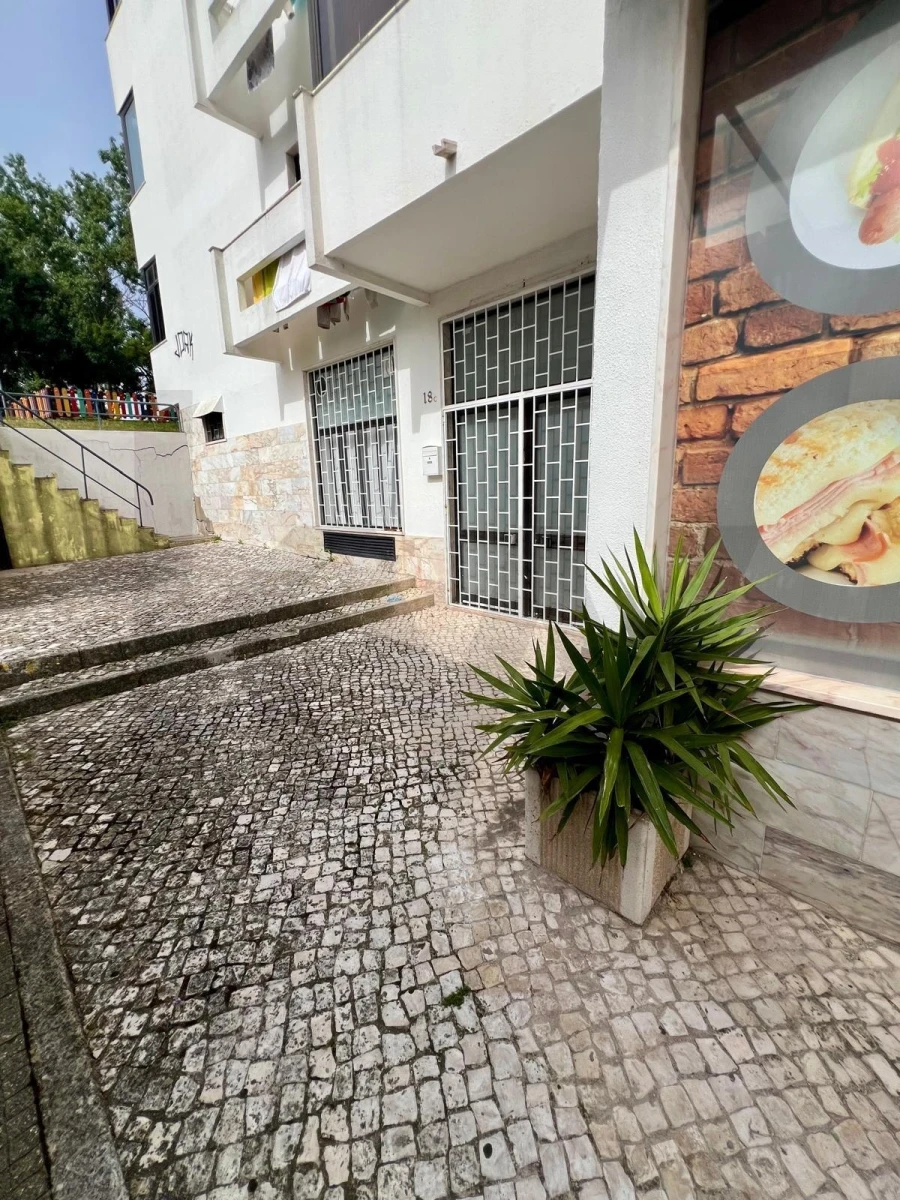 Loja para Venda em Odivelas Foto 11