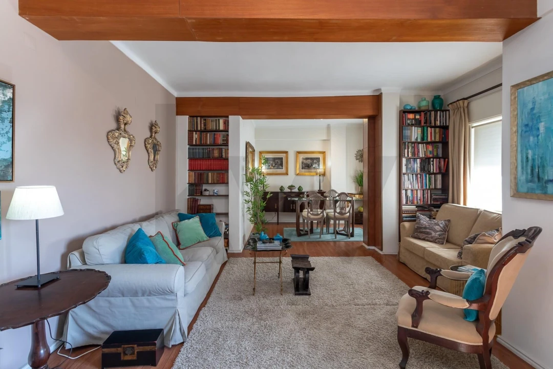 Apartamento T4 para Venda em Alfragide Foto 1