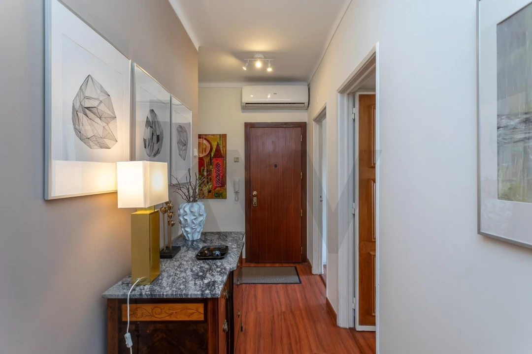 Apartamento T4 para Venda em Alfragide Foto 3