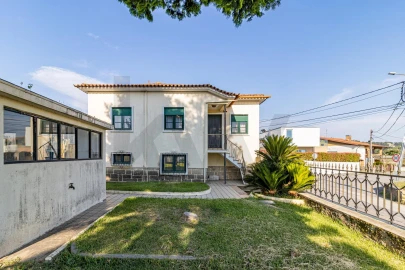 Moradia T4 para Venda em Nogueira da Regedoura