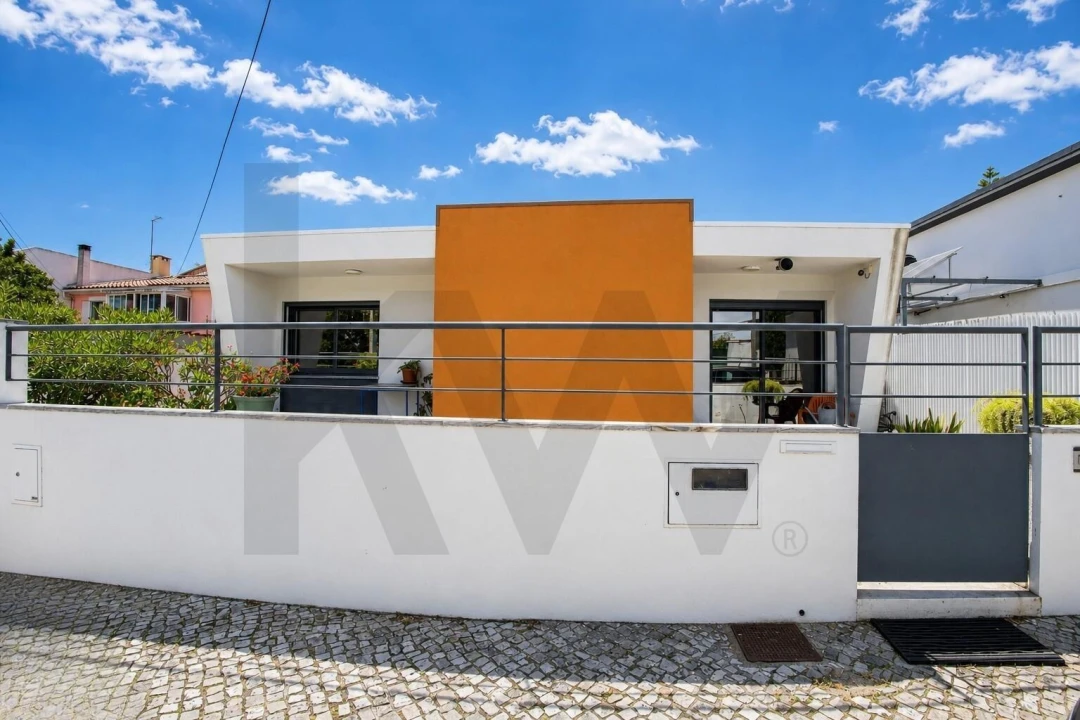 Moradia T1 para Venda em Charneca de Caparica e Sobreda Foto 14