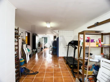 Moradia T5 para Venda em Fajã de Baixo