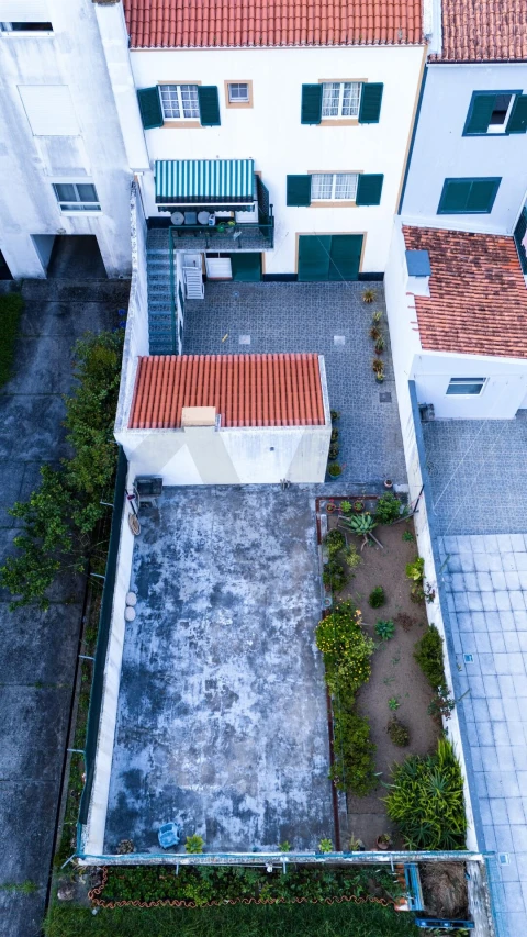 Moradia T5 para Venda em Fajã de Baixo