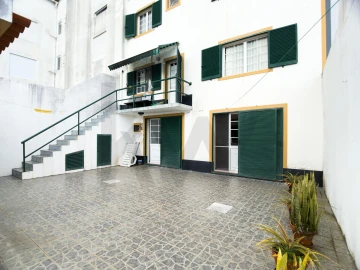 Moradia T5 para Venda em Fajã de Baixo