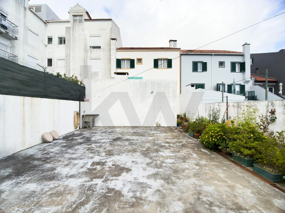 Moradia T5 para Venda em Fajã de Baixo Foto 18