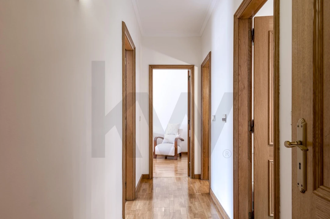 Apartamento T2 para Arrendamento em Lumiar Foto 13