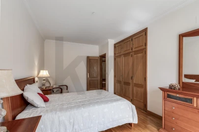 Apartamento T2 para Arrendamento em Lumiar