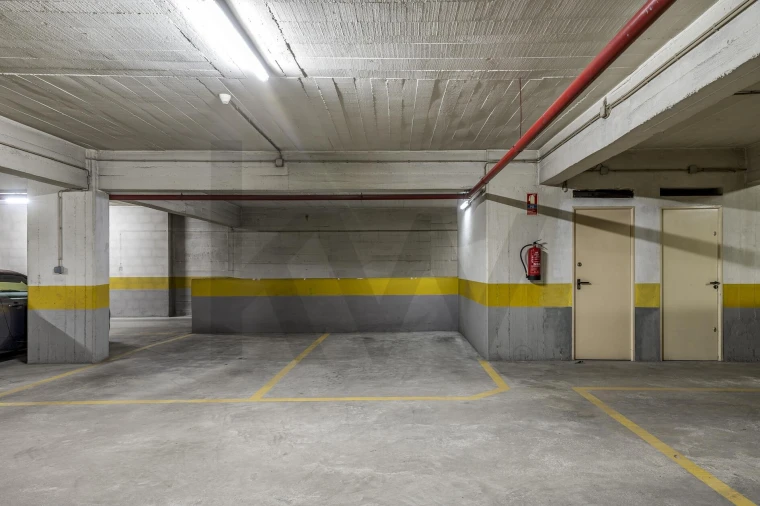Apartamento T2 para Arrendamento em Lumiar Foto 23
