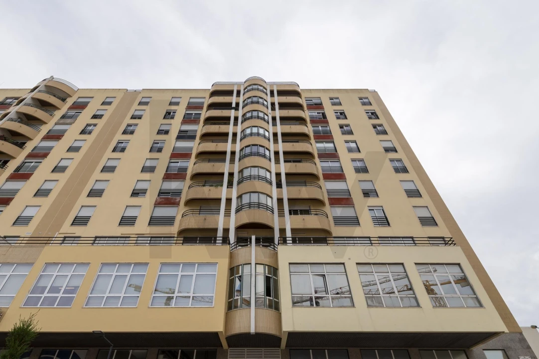 Apartamento T2 para Arrendamento em Lumiar Foto 26