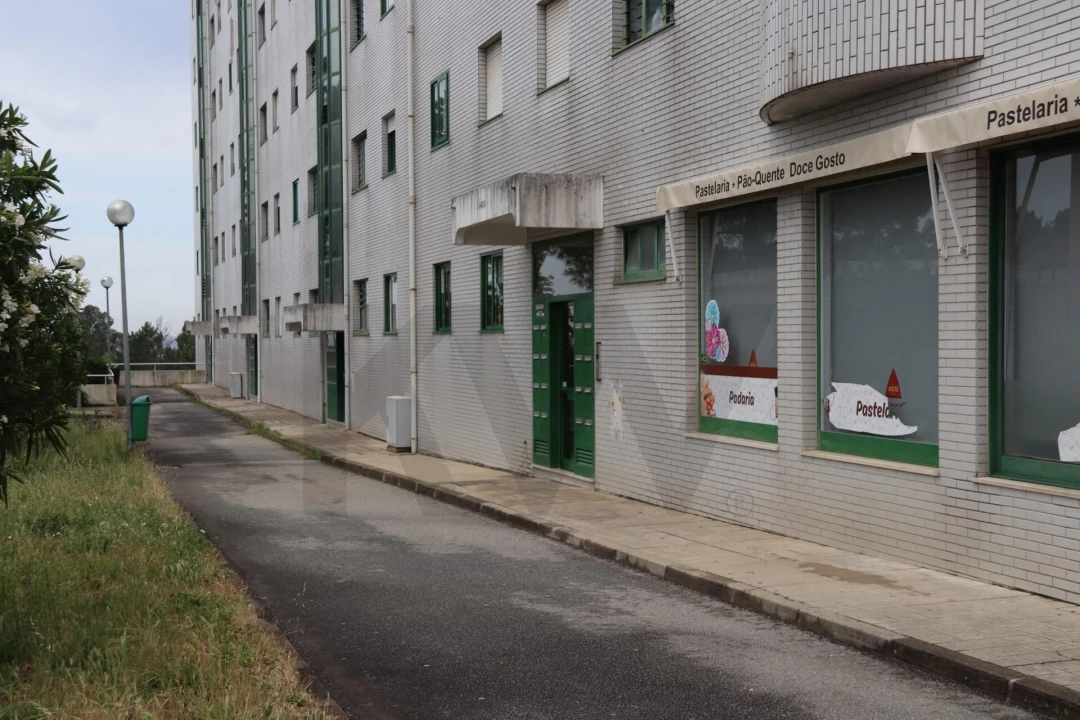 Apartamento T2 para Venda em Fânzeres e São Pedro da Cova Foto 34