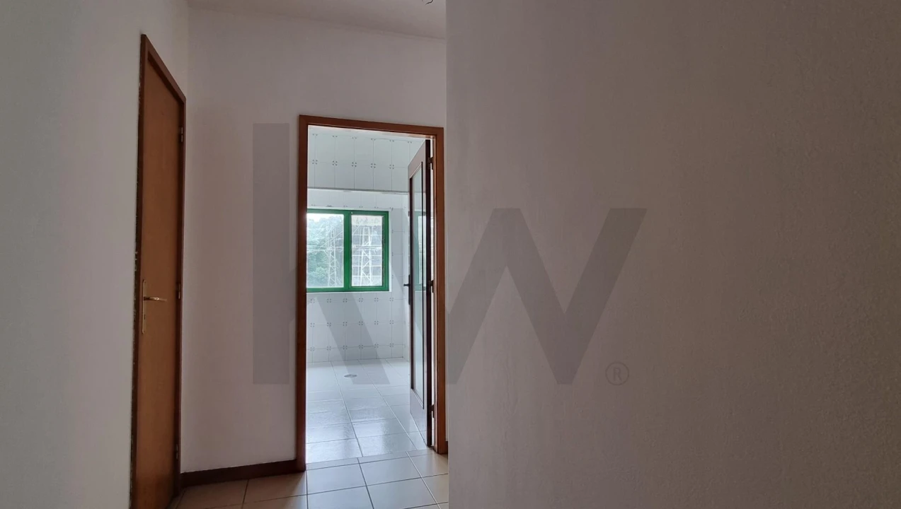 Apartamento T2 para Venda em Fânzeres e São Pedro da Cova Foto 10