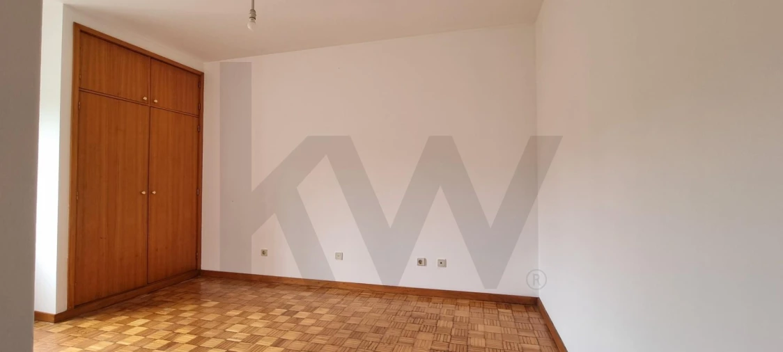 Apartamento T2 para Venda em Fânzeres e São Pedro da Cova Foto 18