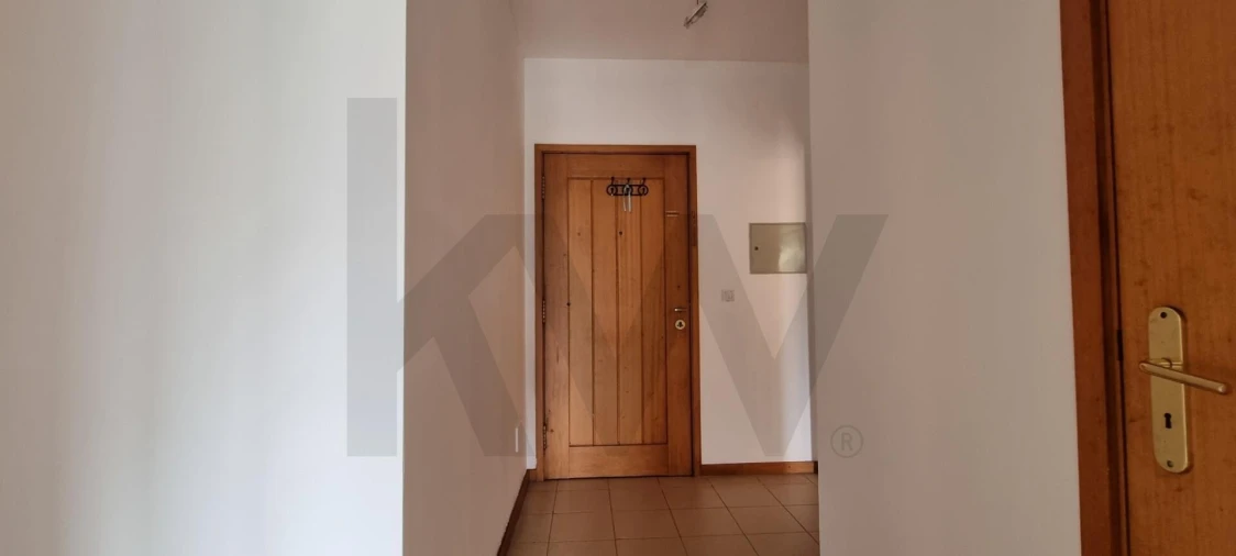Apartamento T2 para Venda em Fânzeres e São Pedro da Cova Foto 9
