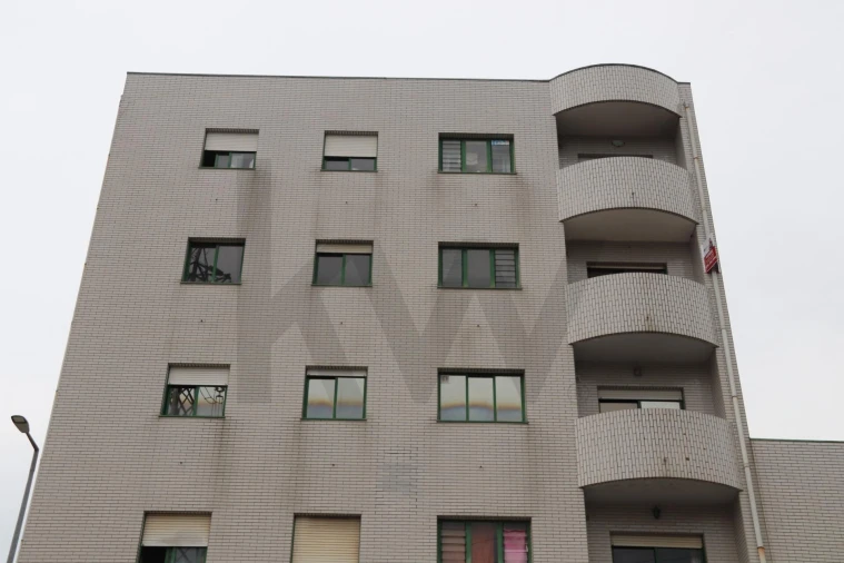 Apartamento T2 para Venda em Fânzeres e São Pedro da Cova Foto 36