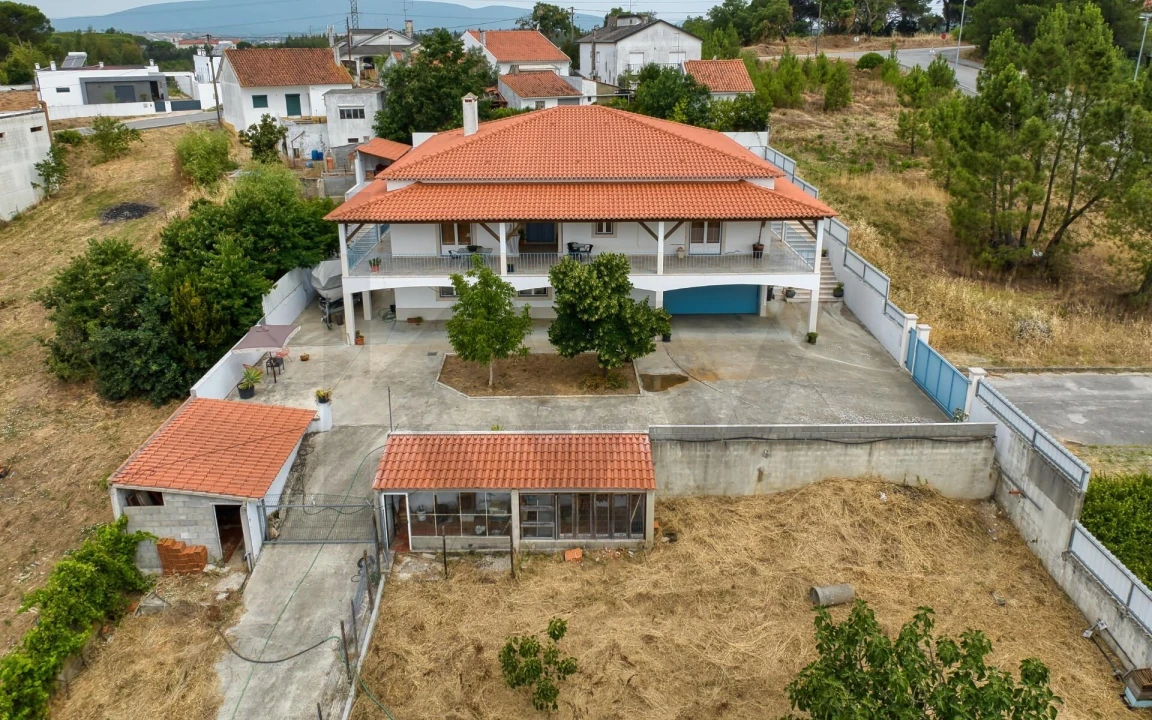 Moradia T5 para Venda em Meia Via Foto 5