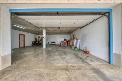 Moradia T5 para Venda em Meia Via