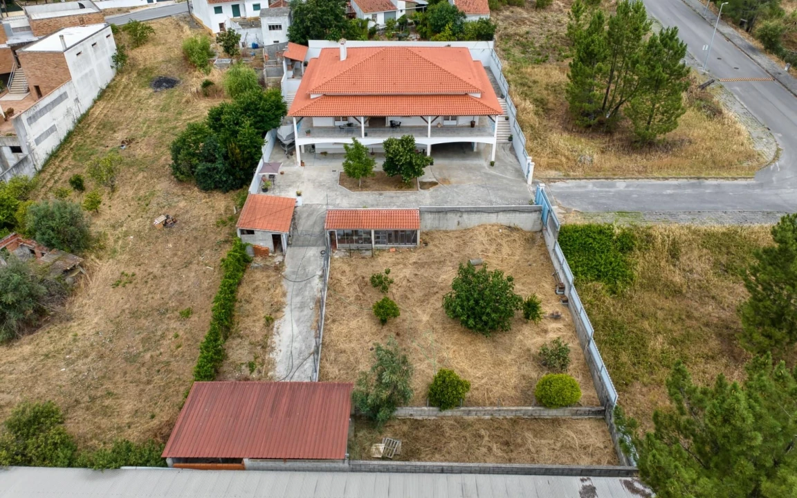 Moradia T5 para Venda em Meia Via Foto 3