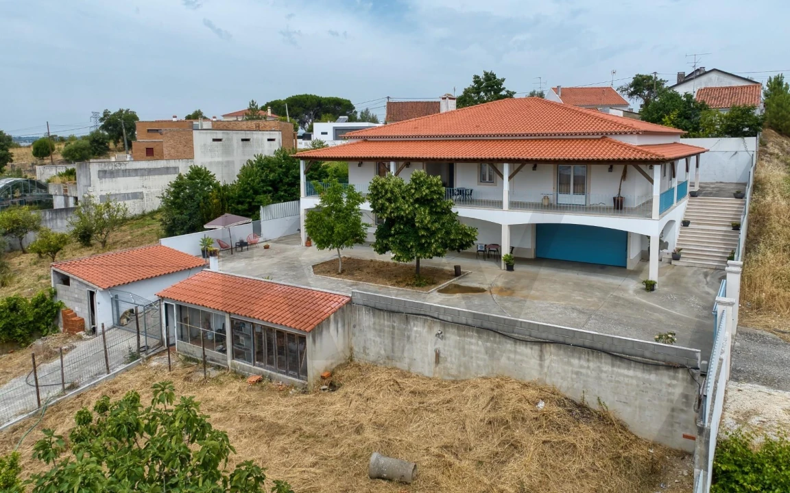 Moradia T5 para Venda em Meia Via Foto 8