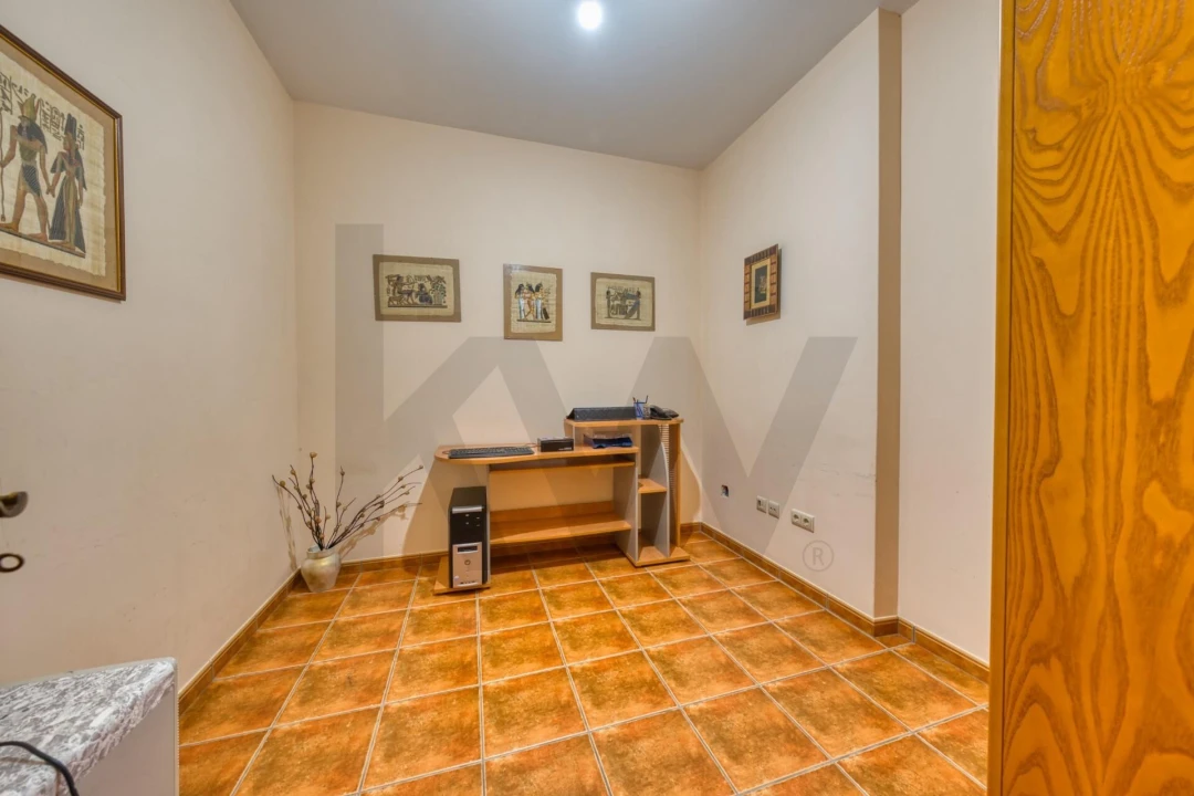 Moradia T5 para Venda em Meia Via Foto 26